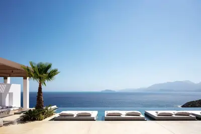 Pure C - Secluded Villa, Fully staffed & Sea Views by etouri