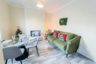 Image de Ample Acton 4-bedroom flat | Ealing | West London