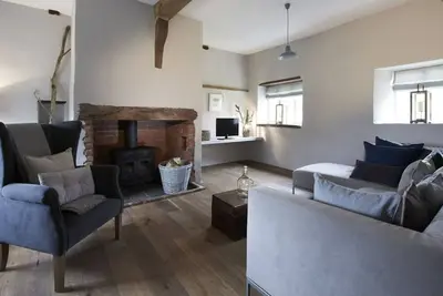 Image de Award-winning, stylish and simple, in a countryside setting near the coast