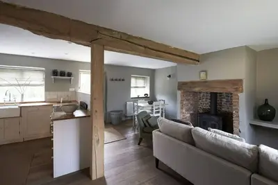Image de Award-winning, stylish and simple, in a countryside setting near the coast
