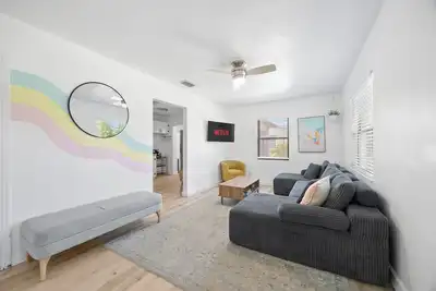 Image de 4 Miles to Beach! Pool! Gameroom! Fire Pit! Sleeps 8!