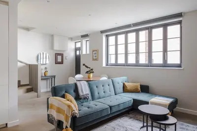 Image de Stunning 2-Bed Mews House w/ Ac near Regent's Park