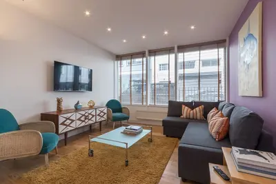 Image de Home For All - Fitzrovia - by Frankie Says