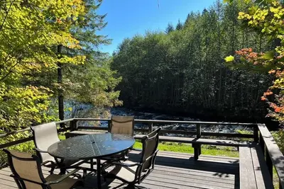 Relax on the Zig Zag River!