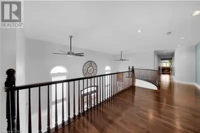 Image de Luxury Villa next to golf course