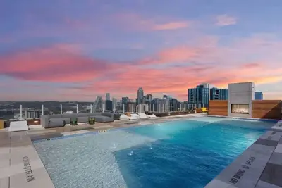 Image de Austin City Limits | Rooftop Pool | by Barclé