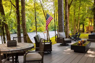 Image de Cabin on Nantahala River with Hot tub