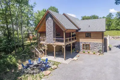 Image de Signature Mountain Lodge w/ Hot Tub & Views