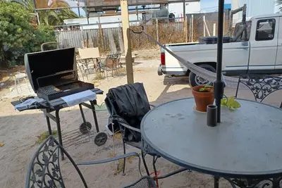 Image de 2 blocks. . Great area for shopping, beach, bars. . Golfing n fishing. . cozy n roamy.