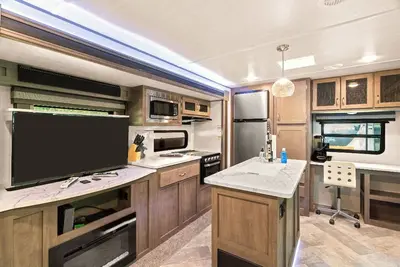 Image de Fuel Your Passion for Epic Experiences and Outdoor Adventures at the Moto Ranch Sx!