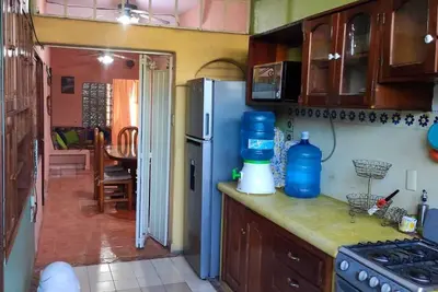Image de Miss Mercedes house in Calle Adelita (ground floor) 3 min from the beach