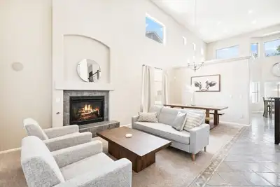 Image de Luxe Private Avondale Getaway w/ Pool Near Phoenix