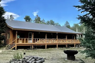 Image de Fairies' Cabin - Log Home in the Casper Mountains