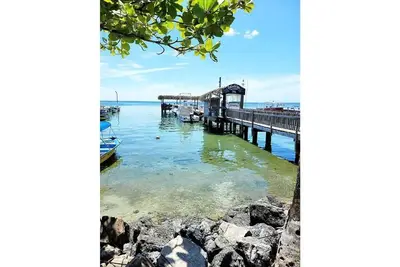 Image de Wonderful apartment in the heart of West End, Roatan!