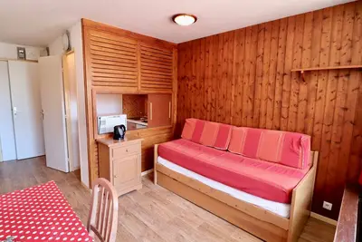 Image de Studio Fonctionnel Proche Pistes avec Balcon