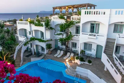 Image de Kurmulis Studios, Studio with Pool View!