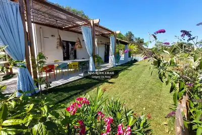 Image de Villa - Hérault (Piscine, Jardin, Boulodrome, Babyfoot, Ping Pong, Badminton)