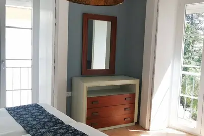 Image de Exterior y  con vistas a una de las plazas más bonitas de Cádiz y a la catedral.