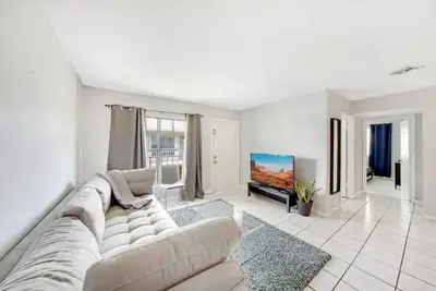 Fuseball & Games - 2 Bd / 2 Bth Condo Miami!
