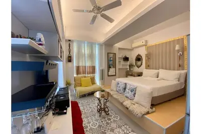 Image de Lovely Studio Corner Unit in Myna 319b, Pico de loro