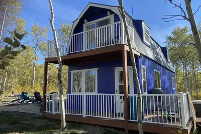 Image de Glacier Summit - Spacious, New & Modern Villa Overlooking the Forest & Rockies