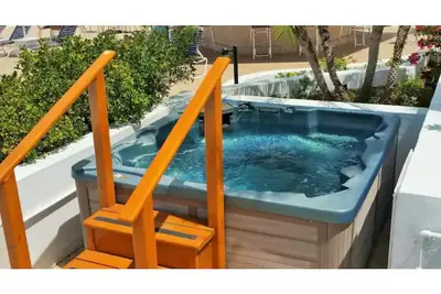 Image de Maho 1 bedroom condo beautifully decorated.