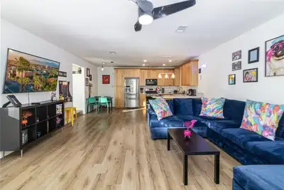 Image de Vibrant Redlands Home 1 Block to Univ, 12min to Nos, Fire Pit, Bbq, Near Downtown