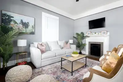 Image de Downtown, Single Story & Wd, Updated