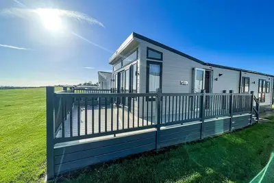 Image de Stunning caravan with full sea views at Broadland Sands in Suffolk ref 20236bs