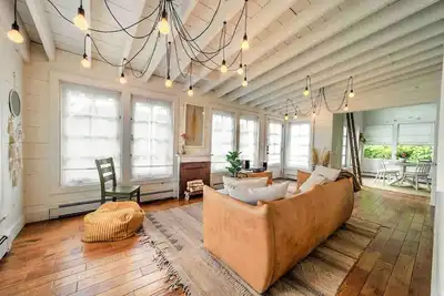 Image de Waterfront Bungalow • Fire Pit • Fishing • Hiking