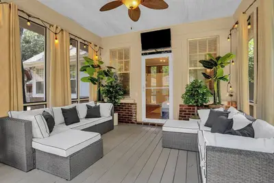 Image de Charming Memphis Cottage! 10 Min to Beale St