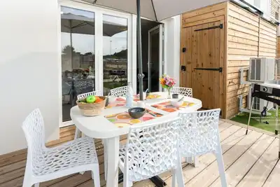 Image de Bel appartement avec climatisation, Wifi, piscine, Tv, terrasse et animaux admis