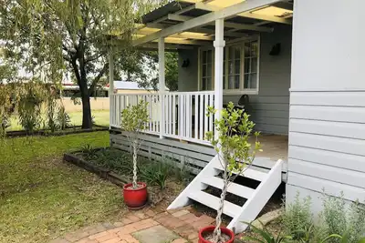 Image de Comfy Cosy Country Cottage