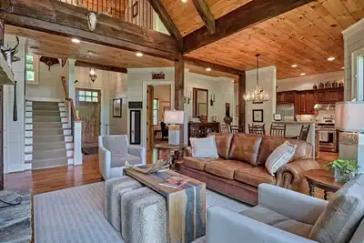 Image de Well Appointed Highlands Home With A Pond View - Hemlock Hideaway
