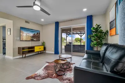 Image de Hot-tub & Golfing at “Daydream” 2 Br w\/ sunset view