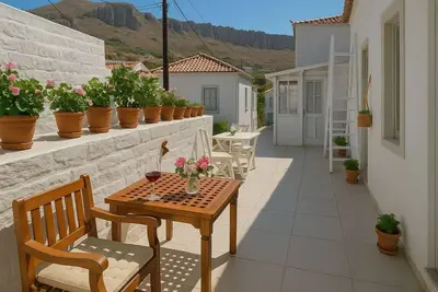 Image de A Sea-licious Vacation - Chic & Style in Hydra