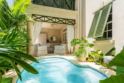 Image de Elegant 2 bedroom apt, private pool, beach access - Moonshadow