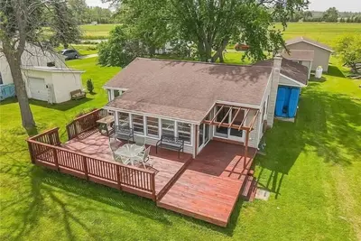 Image de Cheerful 2 Bedroom home on Lake Ontario