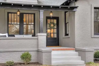 Image de Historic charm near downtown/Bruce's Field