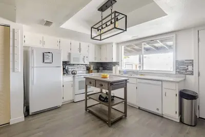 Cozy 3 bed 2 baths in middle Glendale