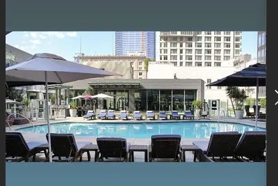 Image de Luxury Rise in the Heart of Downtown La