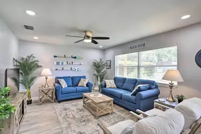 Image de 2 Mi to Beach: Home w/ Screened Porch in Largo