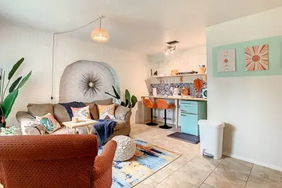 Image de Zen Blossom 2br, mins from Stadiums, Ybor & Tpa