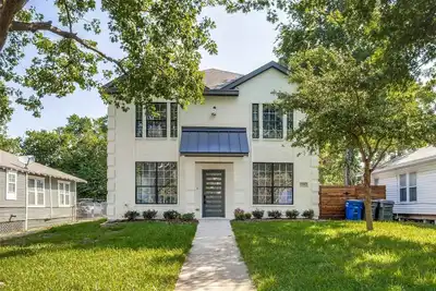 Image de A Century Modern Luxurious Home Minutes from White Rock Lake & A Huge Backyard!