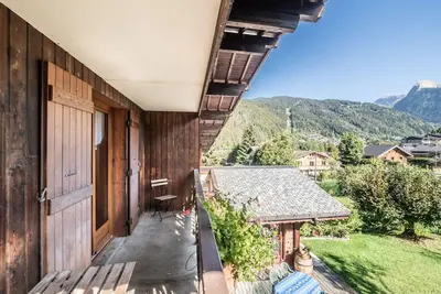 Confortable appartement pour 4 personnes avec Wifi, Tv, balcon et parking