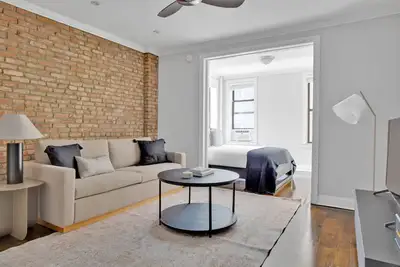 Image de Hip West Village 1br w/ W/D, near 1 train, by Blueground