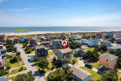 Image de Five Bedrooms! Three Minute Walk To The Beach!