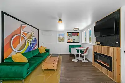 Image de Sauna+Walk downtown + Close to National Forest + Brevard Music Center + king bed