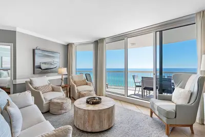 Image de Spectacular Beach Front Condo at Silver Shells