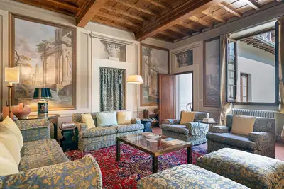 Image de Beautiful Frescoes, Spacious, Ac, Lift, Wash/Dry, Master Suite w balcony, Gym